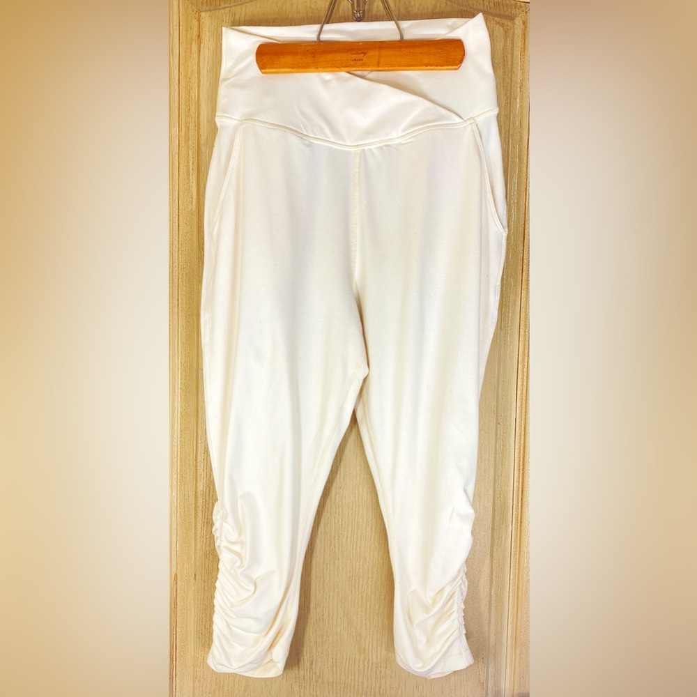 Lululemon Womens Yoga Pant Size 8 Lightweight Comfort Lounge Activewear Capsule - Picture 3 of 11